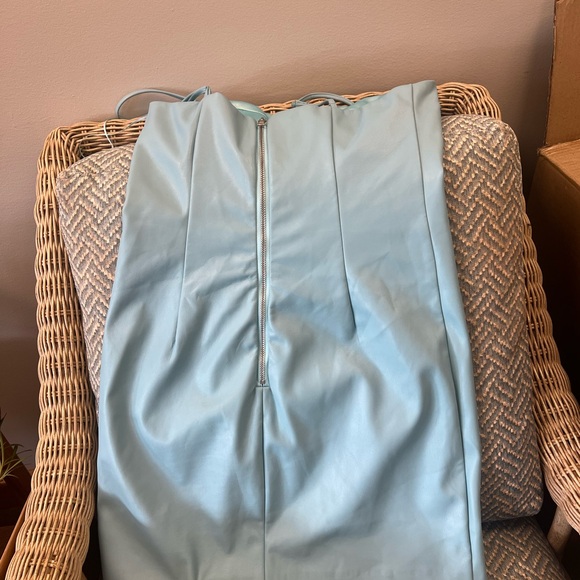 Bardot mini dress in teal. Great condition. Ordered from Revolve. Size small. - Picture 5 of 6